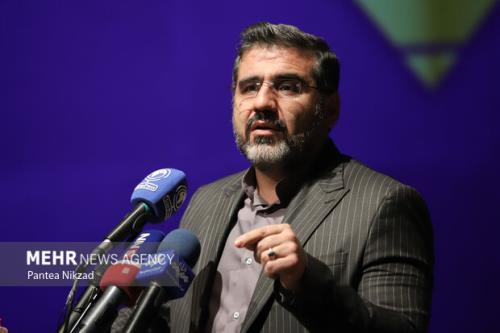 در مساله حجاب و عفاف به هویت ایرانی و اسلامی توجه داریم