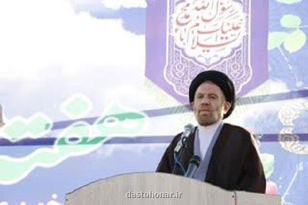 اقتدار رسانه ای و تقویت کانال های داخلی یک لزوم است