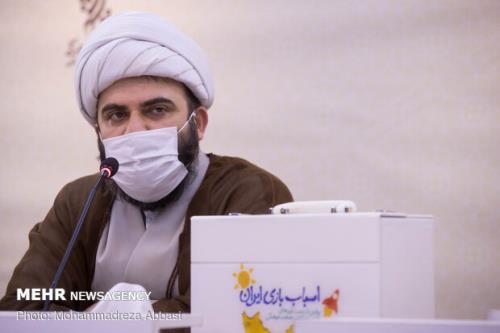 ورود جدی و علمی به حوزه اسباب بازی داشته باشیم